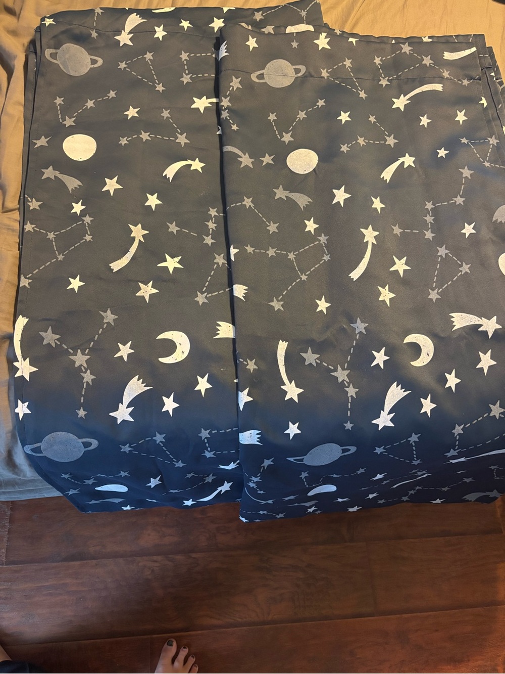 Blackout glow in the dark curtains